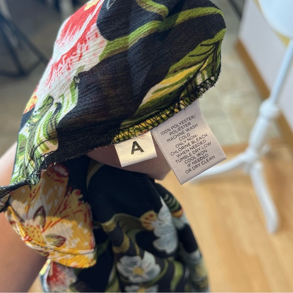 2/$25 LOFT Peasant Prairie Floral Minimalist Modern Casual Professional Blouse - Picture 10 of 12